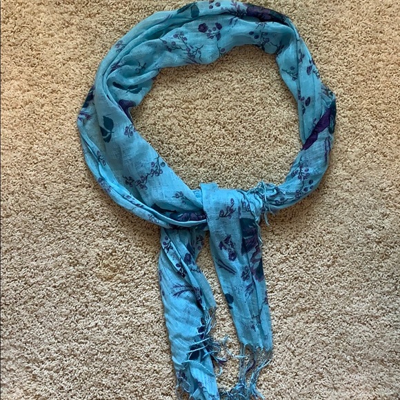 LOFT SCARVES-BUNDLE! - Picture 9 of 12